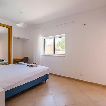 Casa Rosa At Boavista Lagos