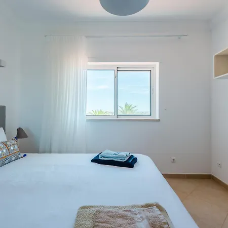 Casa Rosa At Boavista Villa